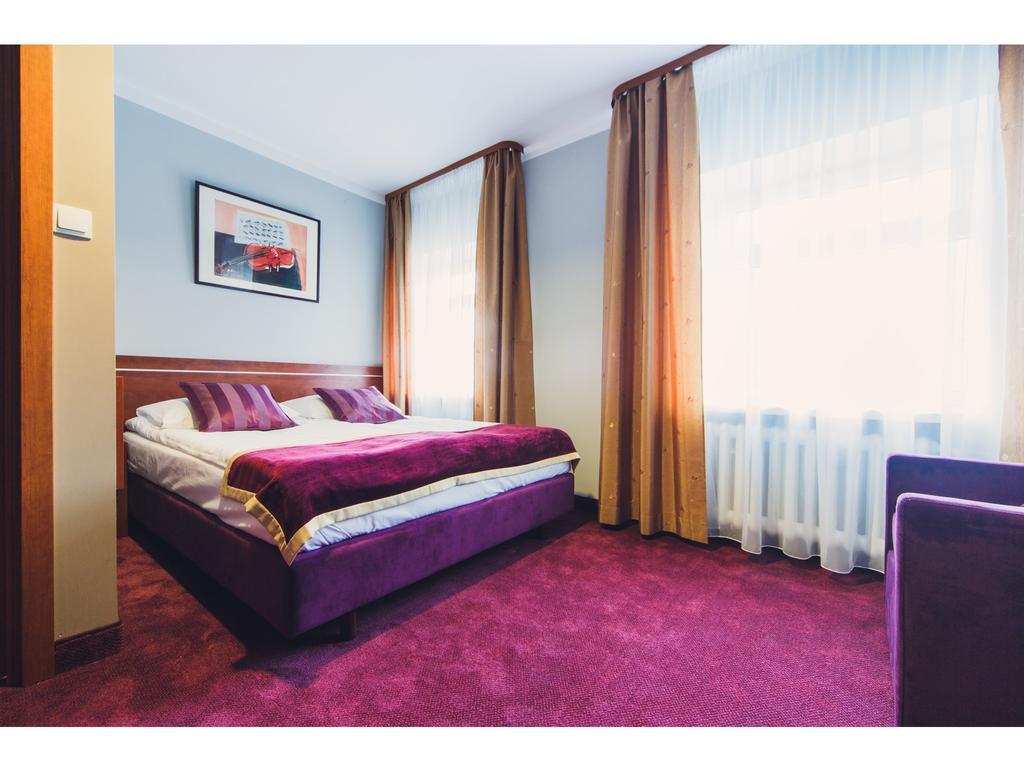 Hotel Chmielna Warsaw Room photo